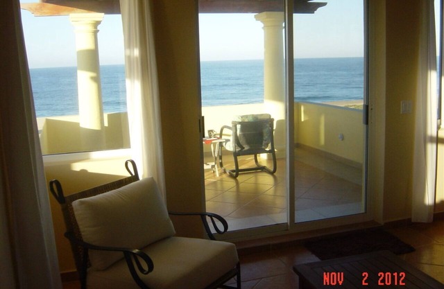 OCEANFRONT! Whale View Inn