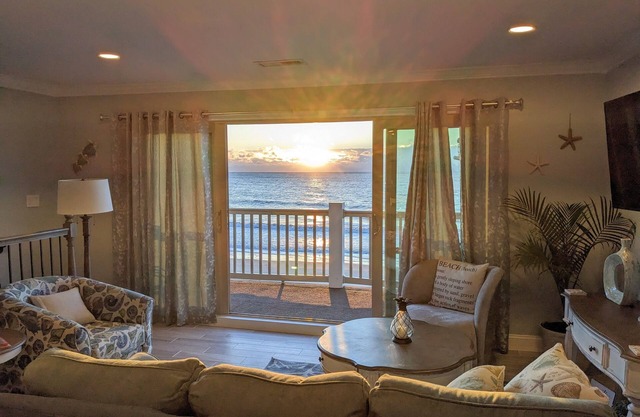 Oceanfront with breathtaking views. Big dog friendly!