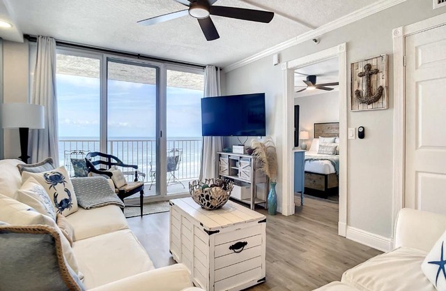 Oceania Beach Club 605