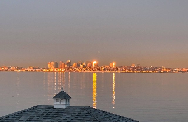 Oceanside quiet getaway close to Boston