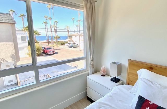 Oceanside Surfer’s Home - Ocean View 2 bedroom condo