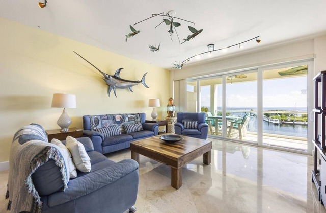 Oceanview 2BR/2.5BA Mariner's Club Villa 132 with Oasis Pool, Marina, Game Room & More