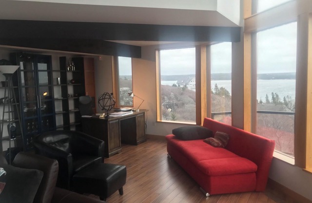 Executive Oceanfront Home. Atemberaubender Panoramablick auf das Meer! In der Nähe von Peggy's Cove