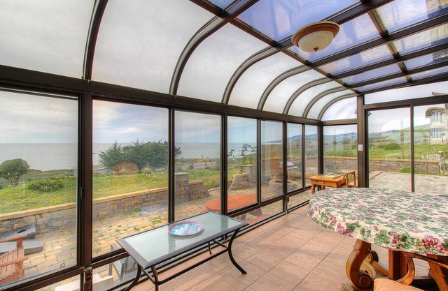 Oceanview zu Hause w / unglaubliche Aussicht, Wintergarten, Innenhof - in der Nähe von Stränden / Wegen!