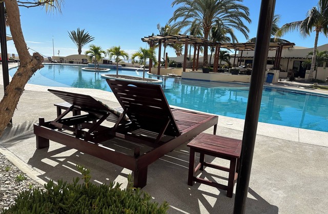 Oceanview Penthouse within walking distance of great kiteboarding beaches