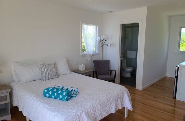 OceanView Studio 3 Twin Pond