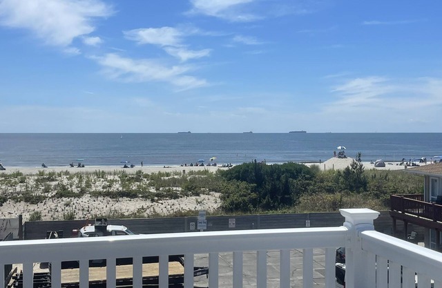 Oceanviews from Every Room...Steps to the Beach