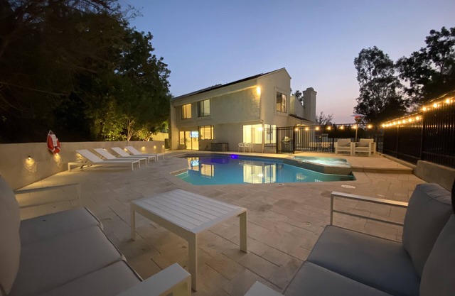 OCLuxeBnB Private Resort Living Minutes from Laguna Beach and Disneyland