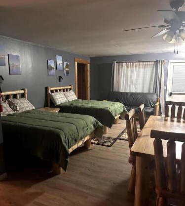 Ocqueoc Delux Double Cabin Pet-Friendly in Ocqueoc, MI