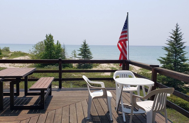 Octagon Beach House Near Dark Sky Sanctuary