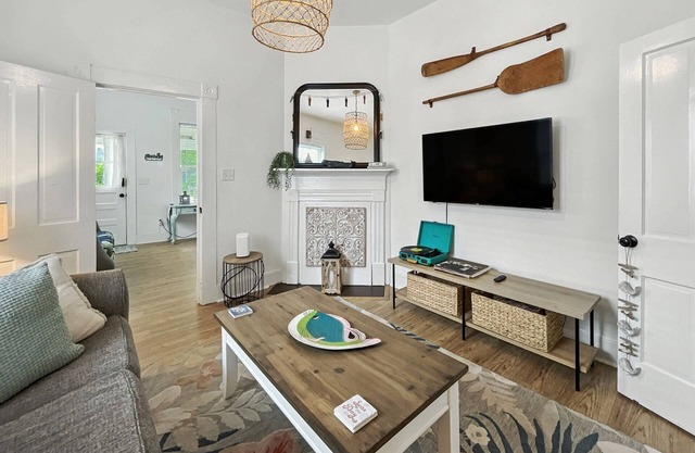 Odie's Oasis | Historic Downtown Home | Pet Friendly | Fenced Yard | Near Shops | New Patio