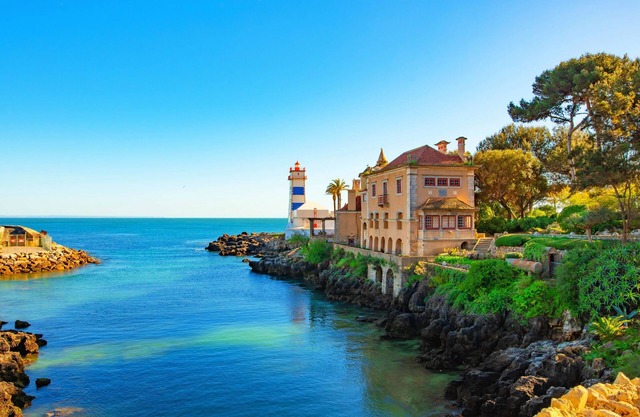 Oeiras Elegant Retreat with Pool