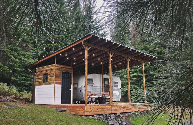 Off Grid North Idaho Getaway