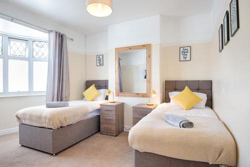 Off Road parking, Garden, TV in Every Room