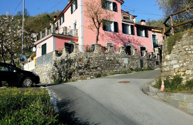 Romantische Landvilla in den grünen Hügeln zwischen Portofino und den 5 Terre