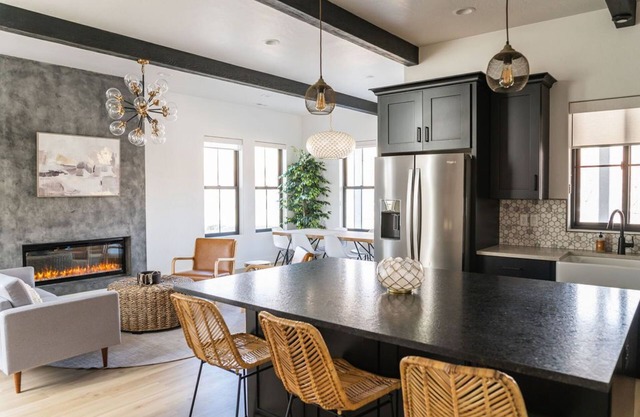 Oh, the views! Palisade’s premier home away from home.