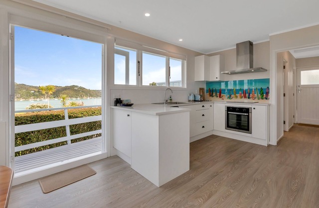 Okiato Views - Russell Holiday Home