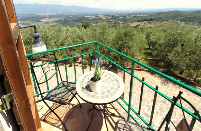 Ökovilla in Chianti overlooking the Valdarno