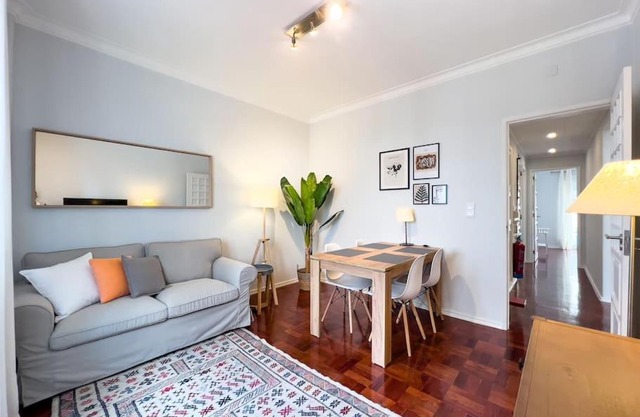 Olaias Lisbon 2bed near Metro