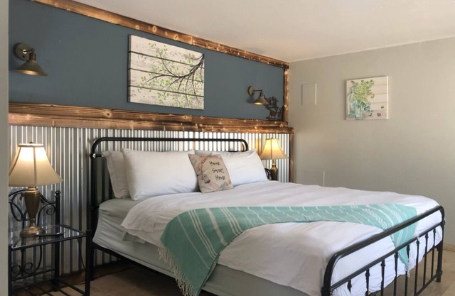 Olancha RV Park & Motel
