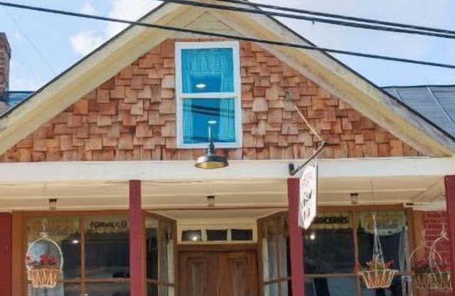 Old Brownsburg Store B&B