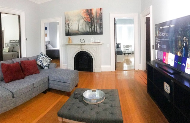 Old Charm Cozy Apartment