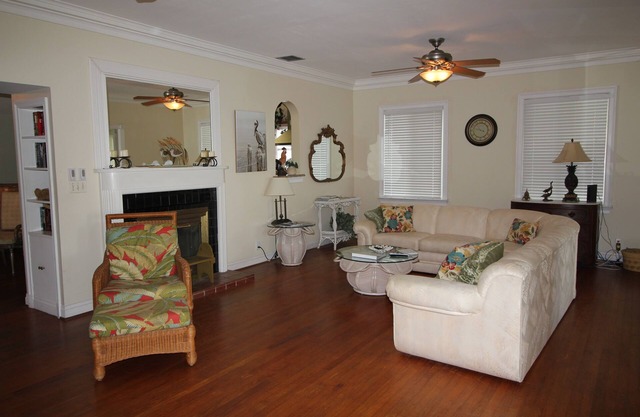 Old Florida Charme, Haus auf der Indian River Lagoon mit 250 ft Dock Neues Angebot