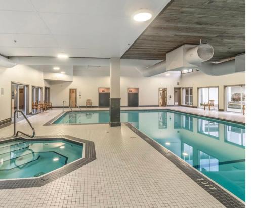 Old Forest Resort Suite Heated Pool Hot Tub Sauna Beach Vancouver Island