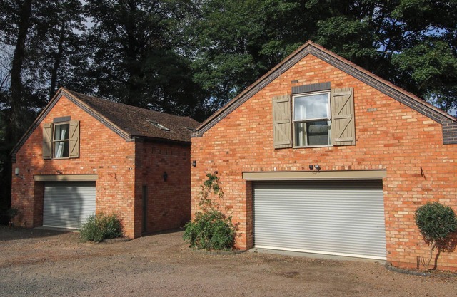 OLD FORGE APARTMENT, romantic, with a garden in Cookley