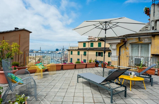 Old Genua Wohnung - 100 Meter Aquarium, Terrasse mit Meerblick, Familien