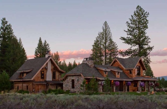 Das Old Greenwood Luxury Home befindet sich zwischen dem 17. und 18. Loch mit Blick auf Northstar