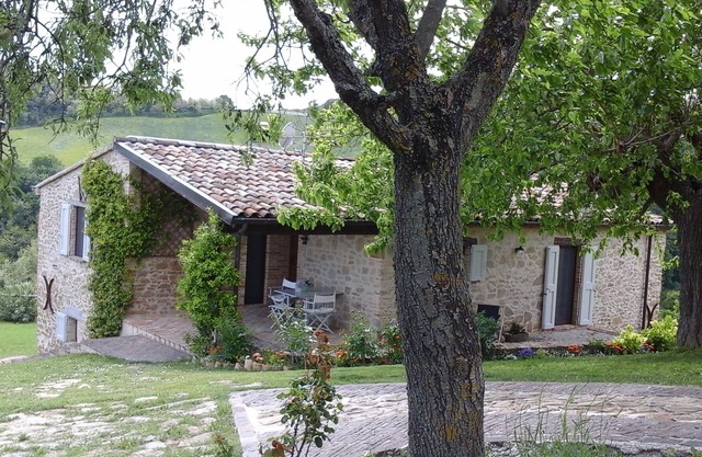 Altes Haus in Urbino. Urlaub zwischen Kunst und Natur.