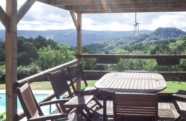 Alten Haus mit Charakter, privatem Pool, für 6 Personen, 3 Schlafzimmer
