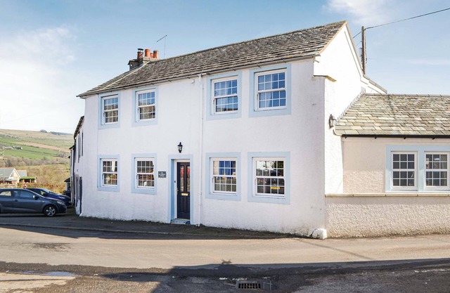 Old Saddlers Cottage