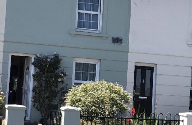 Old Sea Captains House 2 bedroom Littlehampton