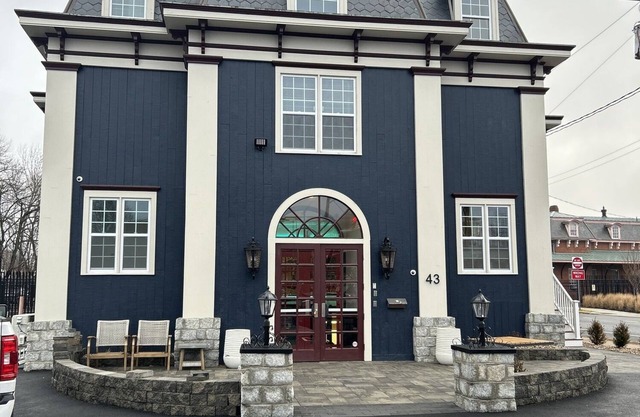 Old Silver factory converted to a new 1Br with all the charm