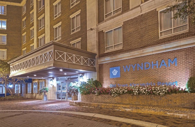 Old Town Alexandria | Four 2BR/2BA King Suites