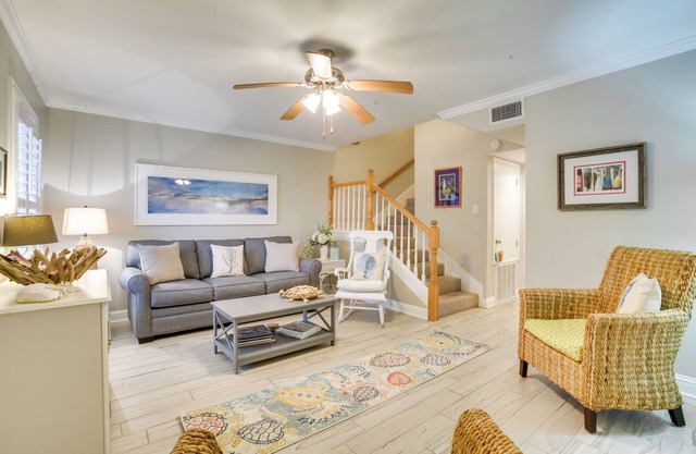 Old Town Bay St Louis Townhome: Walk to Beach