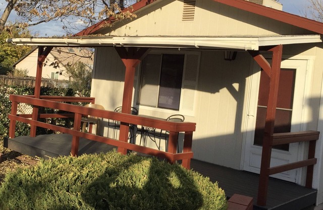 Old Town Cottonwood Cottage