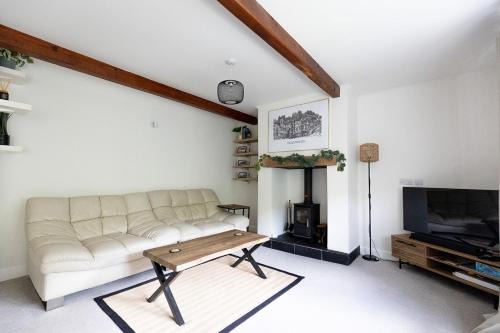 OLD WEAVERS COTTAGE - Charming Historic Weavers Cottage in Holmfirth, West Yorkshire