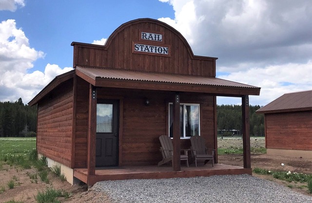 Old West Escapes, Rail Station (Near YNP)