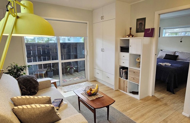 *Olive Tree House* nPrivate and immaculate