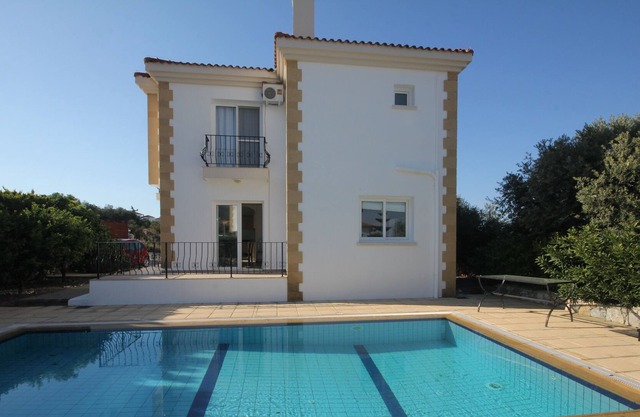 Olive Tree Villa 3 Schlafzimmer mit privatem Pool. Neu ab Sommer 2019