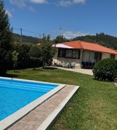 Oliveira's Little House