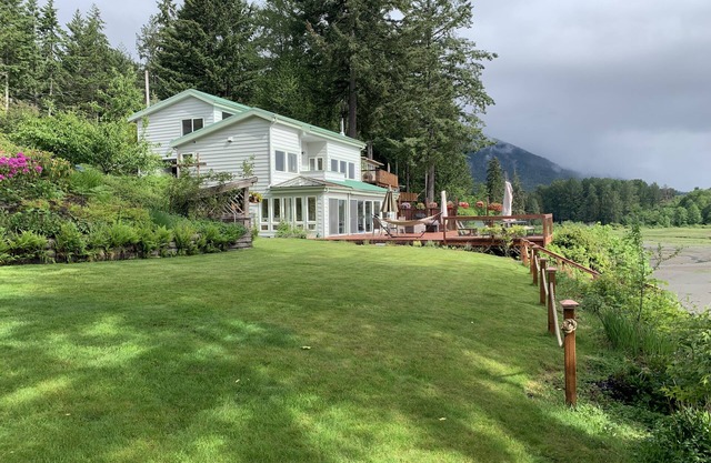RARE GEM direkt am Wasser am Hood Canal, Olympic Mts / Wildlife aus jeder Sicht