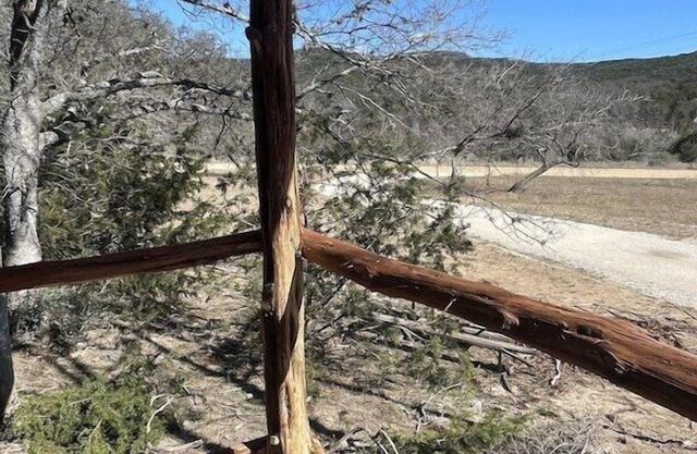 On 3 Twisted Sisters Loop, Great for Motorcycles, Couples Getaway, Pets Welcome!