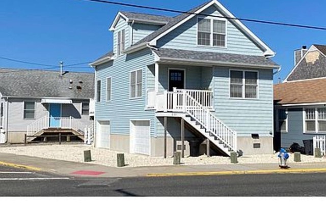 On Desirable Ocean Ave a Block from the Beach and Jenkinson's Boardwalk