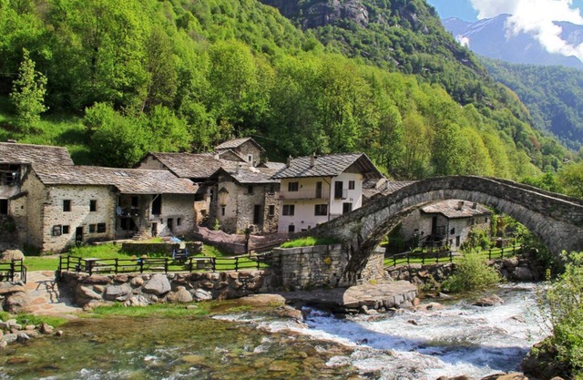 On holiday among the Lakes, Rivers and Meadows of Valchiusella (Piedmont Alps)
