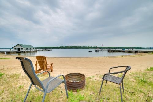 On Lake Huron Pet-Friendly Cabin 10 in Cedarville