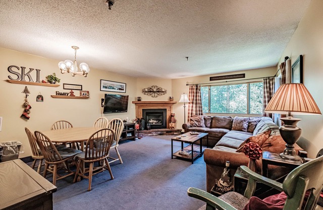 On Mountain two bedroom unit sleeping 8